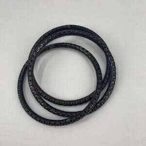 Grey metal trinity bangle bracelet